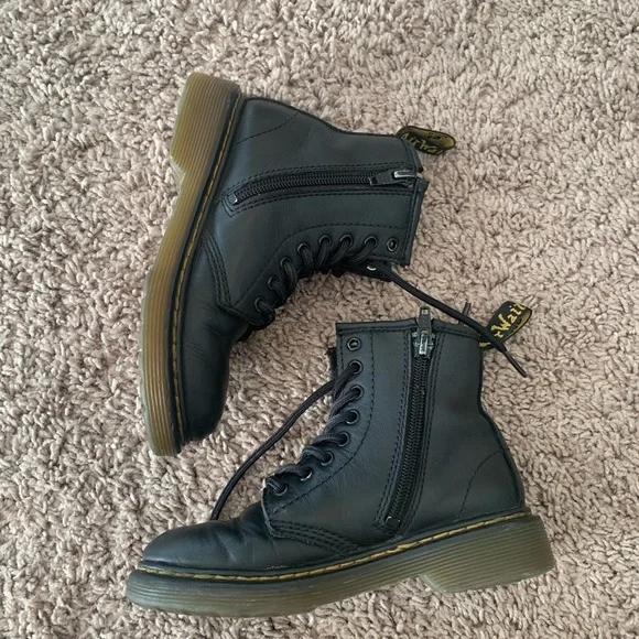 Dr Martens Pascal Moo Boots Black Leather Lace-Up Boots - Picture 8 of 16